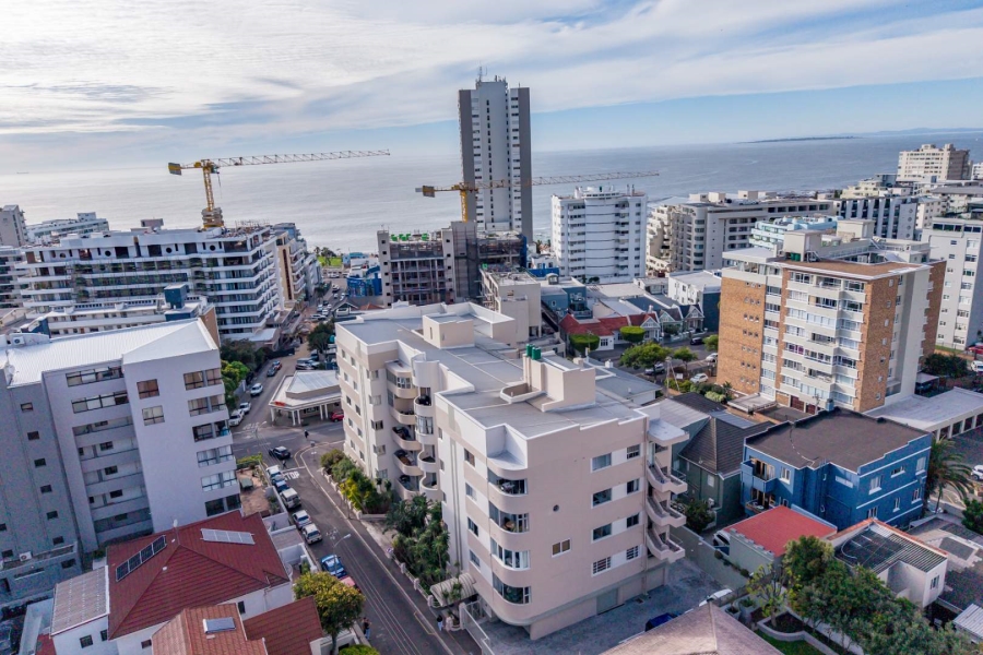 To Let 1 Bedroom Property for Rent in Fresnaye Western Cape